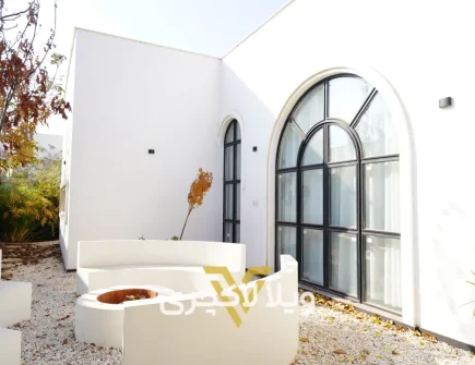 نمای پشت ویلا فلت