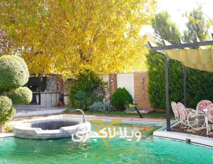 استخر و جکوزی باغ ویلا